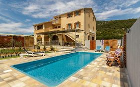 Apartments Mardesic